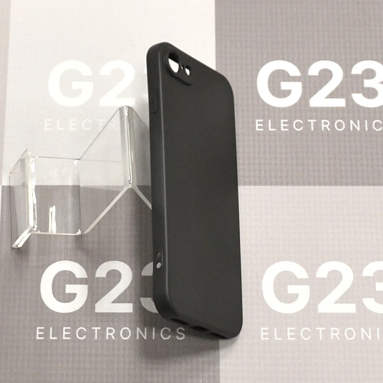B-matte dėklas nugarėlė Apple iPhone 7, Apple iPhone 8, Apple iPhone SE (2020 / 2022) telefonams juodos spalvos 8 Juodas B-matte silikoninis dėklas Apple iPhone 8 telefonui – vaizdas iš šono