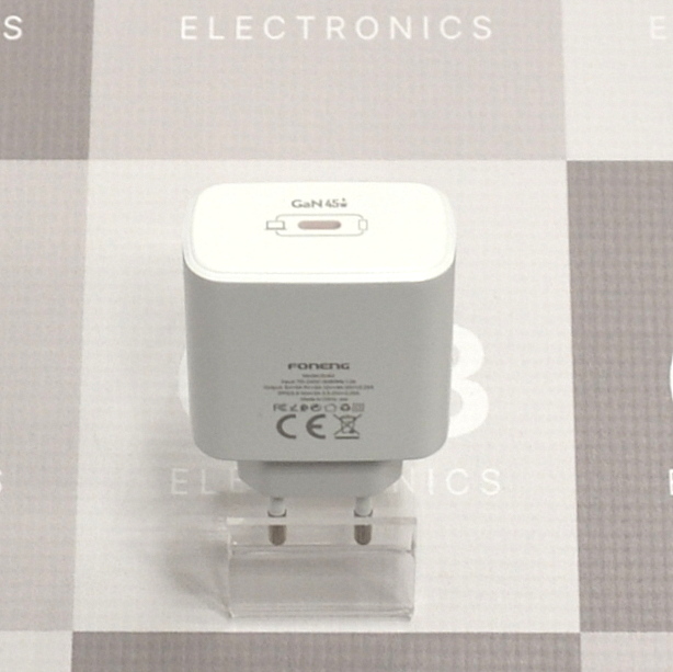 Type-C tinklo kroviklis 45W GaN Foneng baltos spalvos 7 Foneng EU62 45W GaN kroviklio USB-C lizdas iš viršaus
