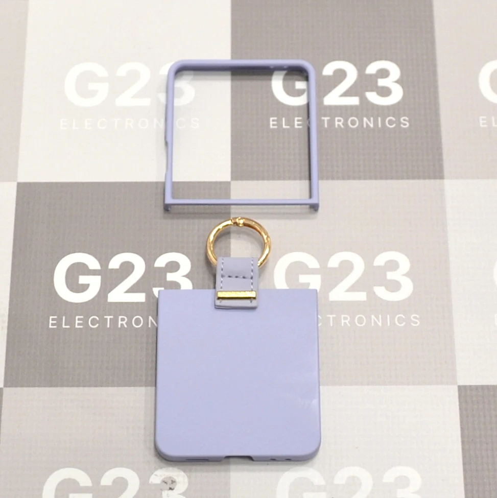 Goospery Ring dėklas nugarėlė Samsung Galaxy Z Flip 7 telefonui levandų violetinės spalvos 6 Goospery Ring dėklo Z Flip 7 išorė – matinis levandų violetinės spalvos paviršius ir auksinis žiedas