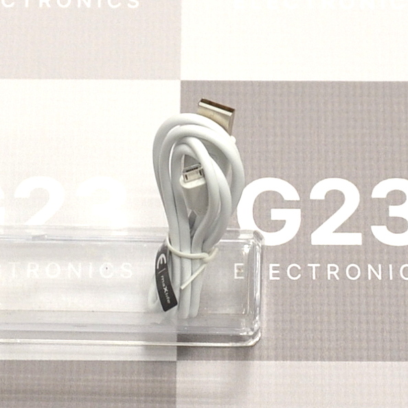 Micro USB laidas 1 metras 3A maXlife baltos spalvos 7 maXlife Micro USB laido kištukai ant permatomo stovelio
