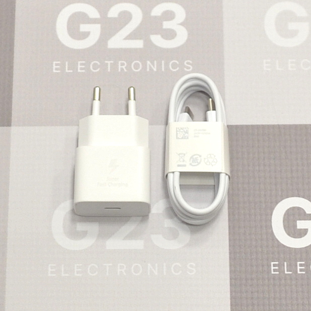 Type-C tinklo kroviklis 25W ir Type-C į Type-C laidas Samsung baltos spalvos 6 Samsung EP-T2510XWEGEU 25W kroviklis ir suvyniotas baltas Type-C į Type-C laidas