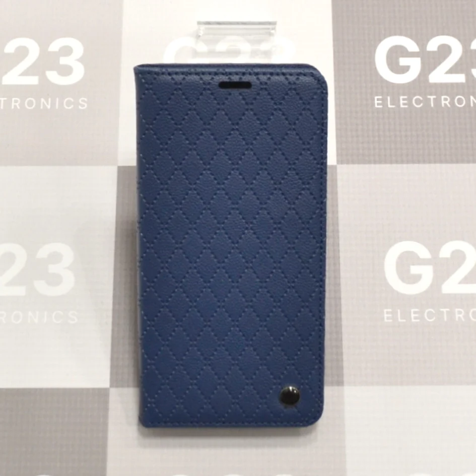 Dalton magnetinis dėklas knygelė Samsung Galaxy A36 / A37 – tamsiai mėlynos spalvos 9 Tamsiai mėlynas Dalton dėklas knygelė Samsung Galaxy A36 ir A37 telefonams – priekinė pusė su Houndstooth raštu