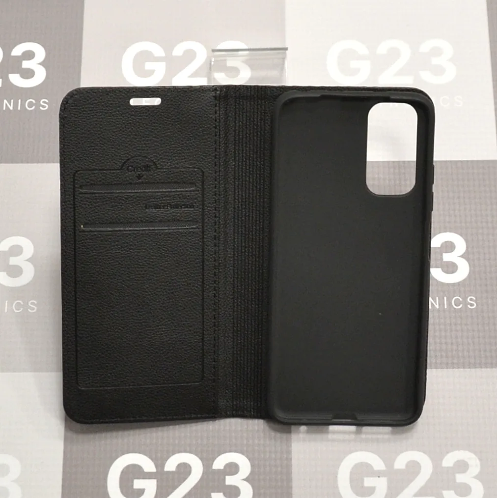 Dalton magnetinis dėklas knygelė Xiaomi Redmi Note 11, Xiaomi Redmi Note 11S – juodos spalvos 10 Juodas Dalton dėklas knygelė Xiaomi Redmi Note 11 – atvertas dėklas, kairėje kortelių skyreliai, dešinėje guminis telefono rėmelis