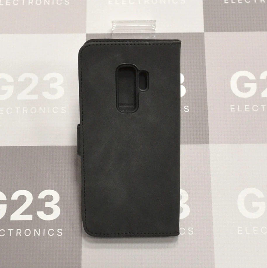 Diary-S veliūrinis dėklas Samsung Galaxy S9+ telefonui juodos spalvos 11 Diary-S veliūrinis dėklas-knygutė Samsung Galaxy S9+ telefonui juodos spalvos – dėklo nugarėlė su anga kamerai ir blykstei