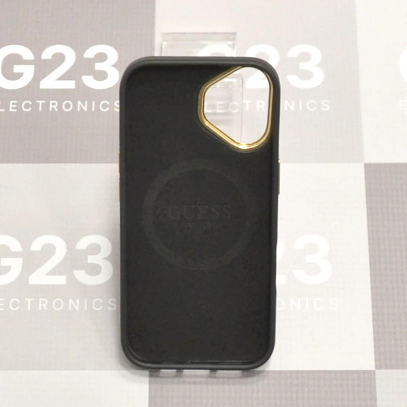 Dėklas nugarėlė GUESS GUHMP17SU4GPRK su MagSafe – Apple iPhone 17 10 Guess 4G Logo Plate dėklo vidus su MagSafe magnetų žiedu ir Guess logotipu – Apple iPhone 17