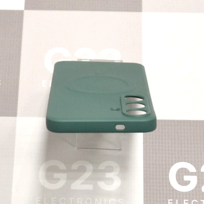 MagSafe Goospery dėklas nugarėlė Samsung Galaxy S25 Plus telefonui tamsiai žalios spalvos 9 Tamsiai žalia Goospery MagSafe dėklas Samsung Galaxy S25 Plus iš viršaus – kameros skylutės ir pakeltas apvadas