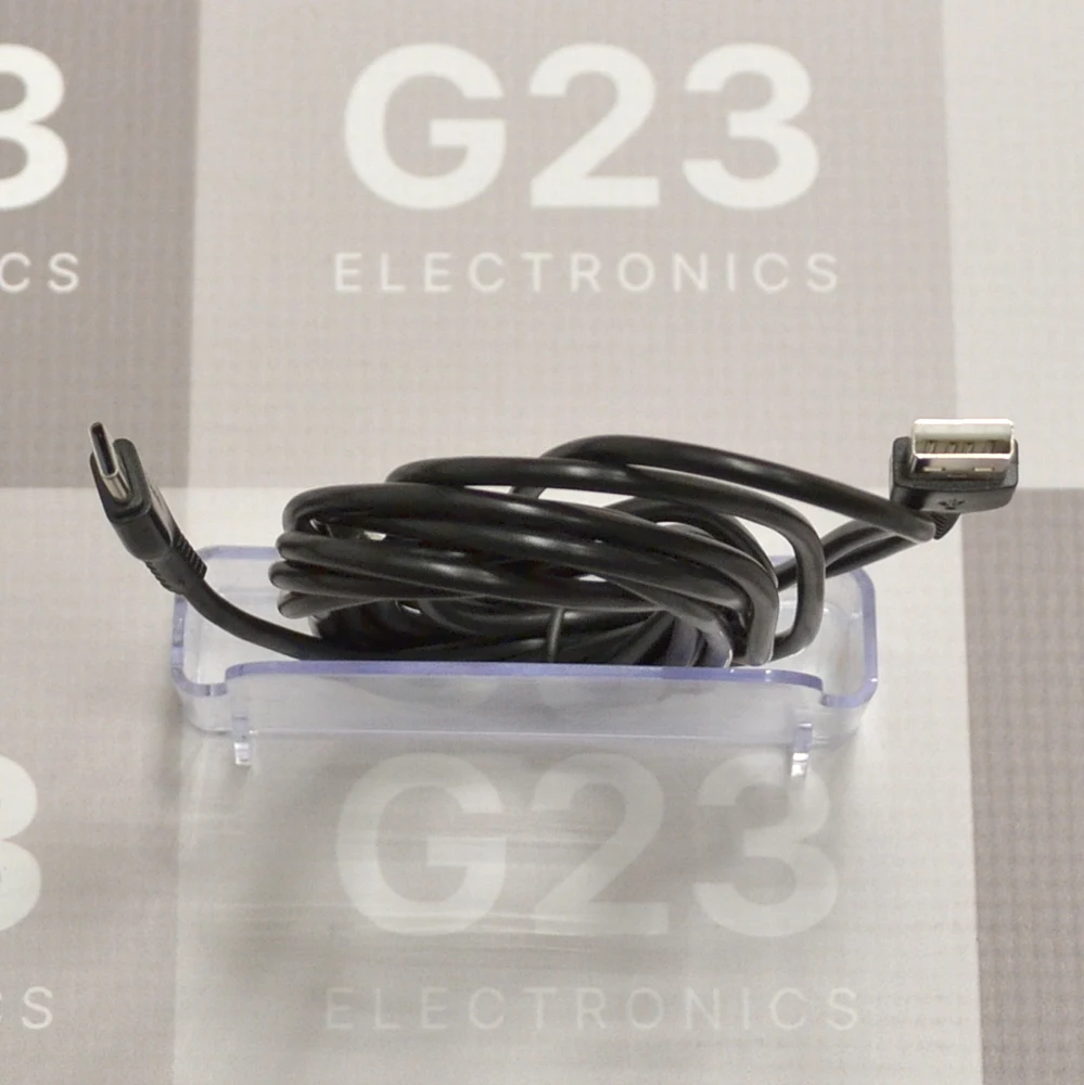Type-C laidas 3 metrai 3A Hoco X20 juodos spalvos 7 Hoco X20 Type-C laidas 3 metrai 3A su USB-A ir Type-C kištukais ant skaidraus stovo